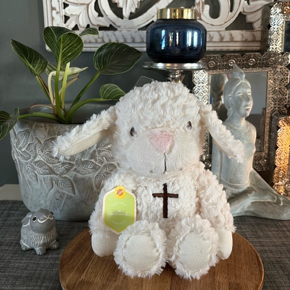 Hallmark lamb stuffed plush cream and ivory - Picture 1 of 14